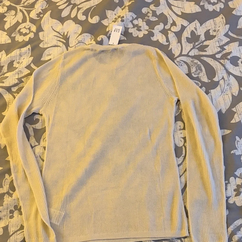 GAP Women's Cream/Bone Sheer Crew Neck Sweater - Picture 5 of 5